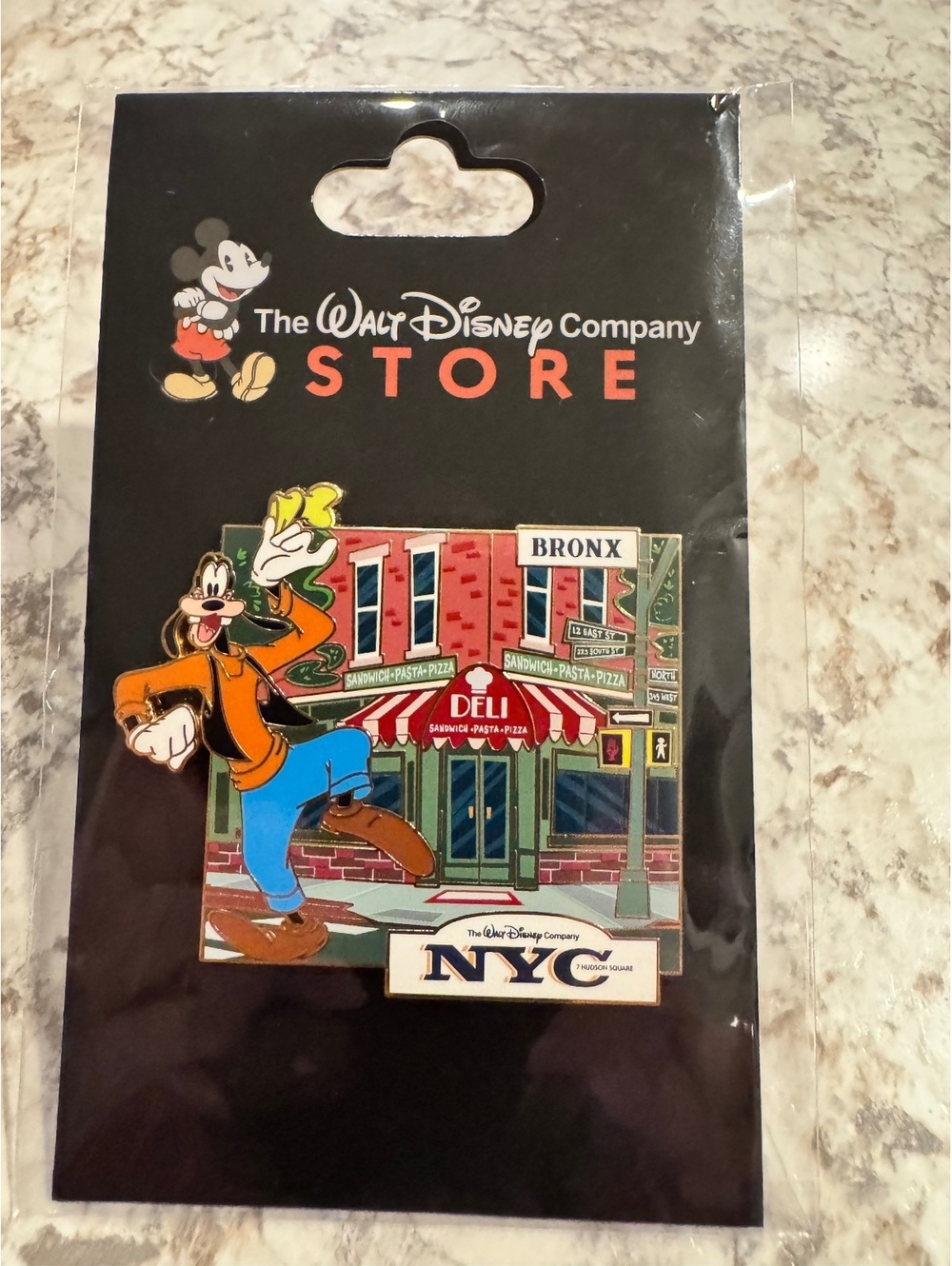 TWDC DEC Fab 5 NYC Boroughs Goofy NYC Bronx Disney Pin